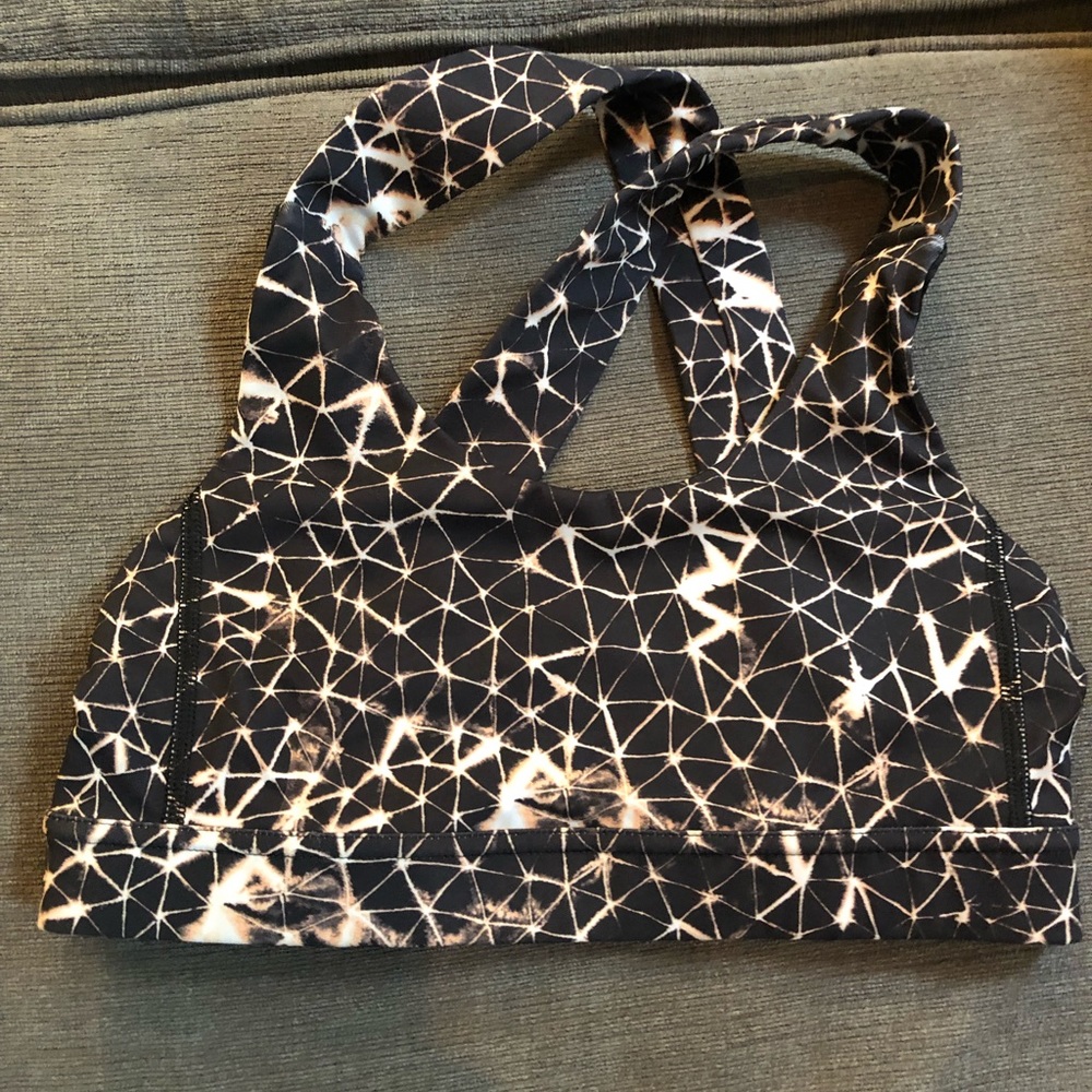 Lululemon sports bra